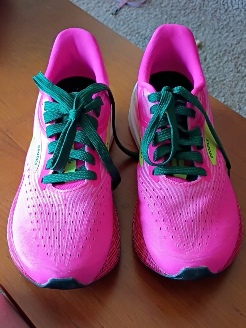Brooks Women's Running Shoes in Vibrant Pink
